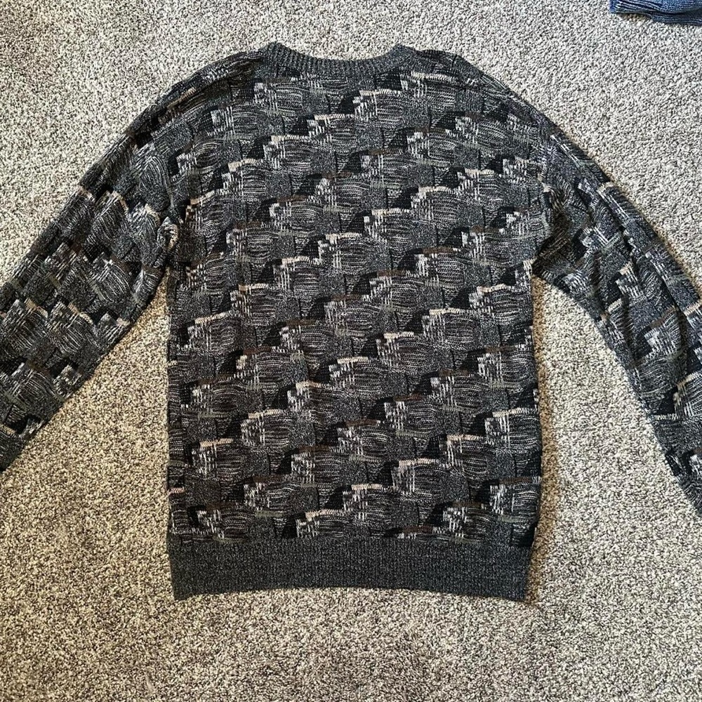 TSR Crew Neck Sweater with Geometric Pattern